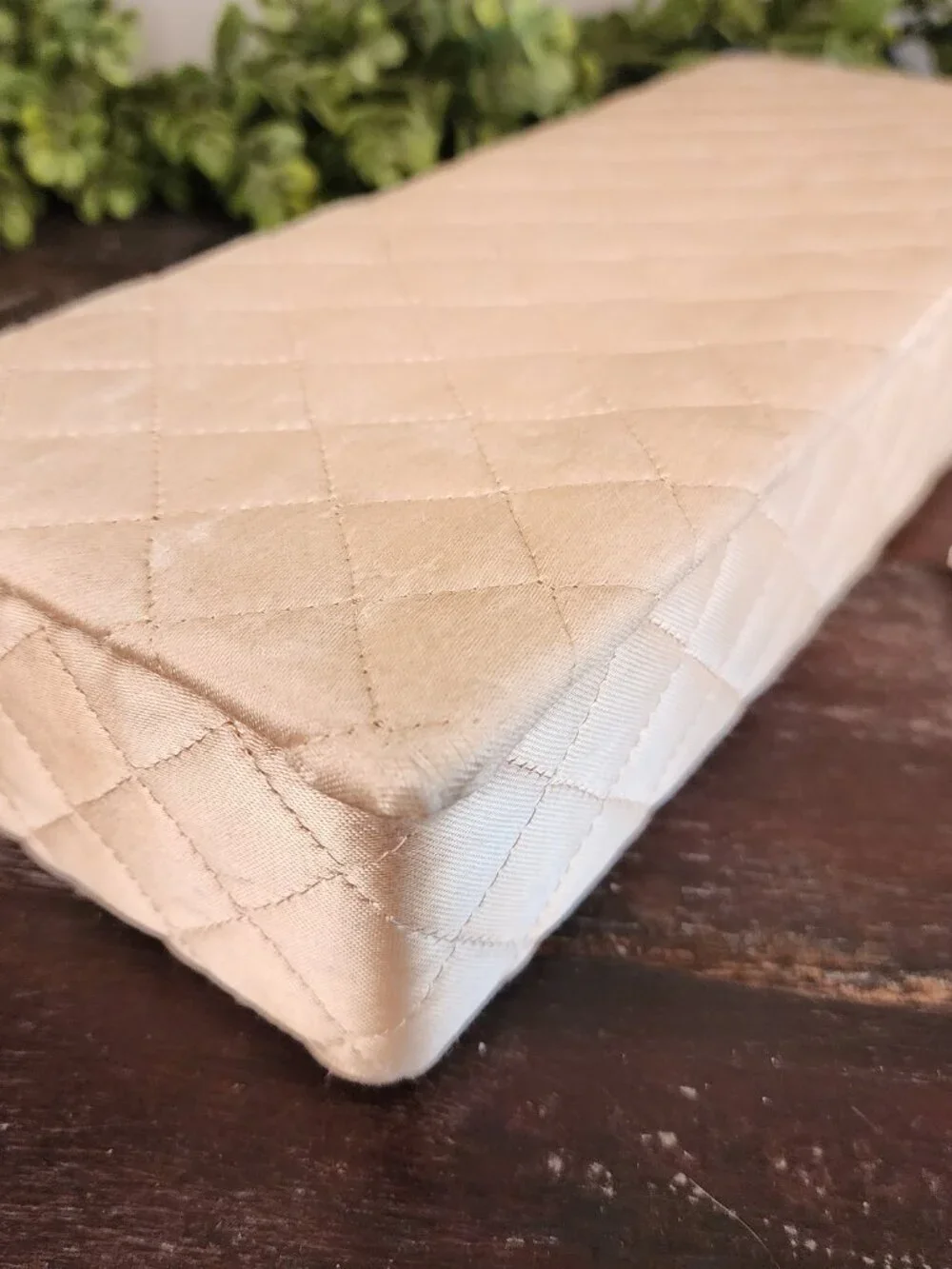 Vintage 1940's Cream Satin Covered Padded & Quilted Glove Dresser Box